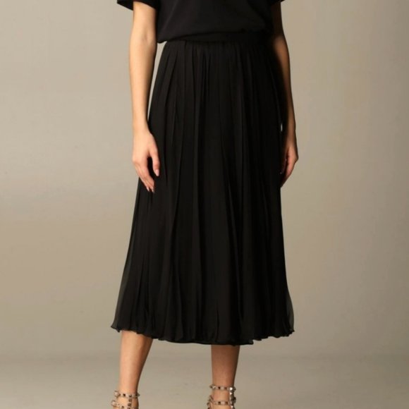 Joie Dresses & Skirts - Joie long pleated skirt Black Size Large